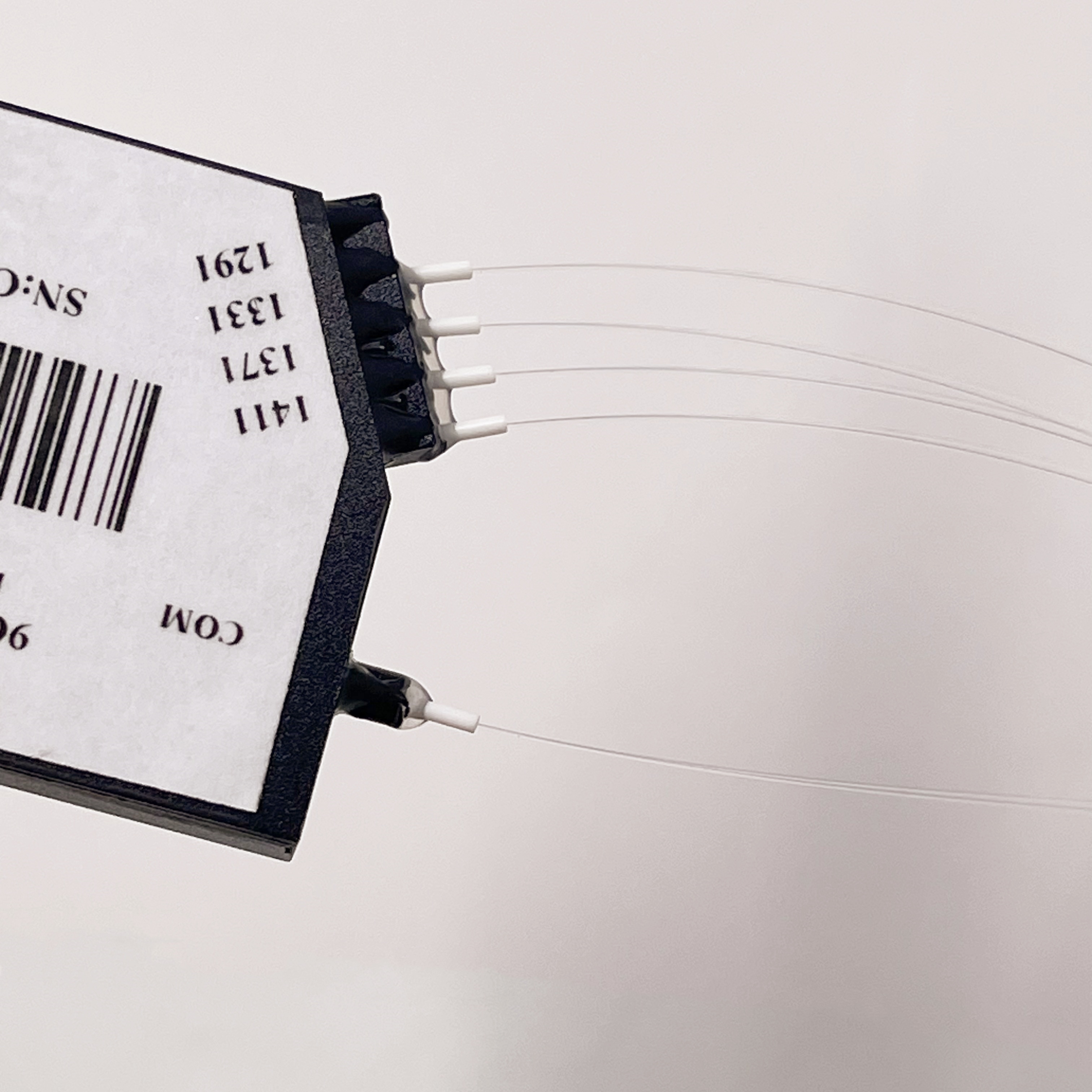 9通道低插损小型化CCWDM粗波分复用&解复用器件，自由空间二维平面设计，双侧出纤，超低插损